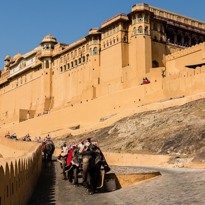 Delhi To Rajasthan Holidays Weekend Tour Packages By Car, Rajasthan Tour Hire Car and Driver, Rajasthan Tour Packages From Delhi,